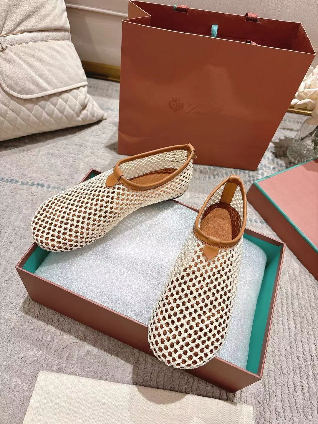 Flat Shoes In Cream White Mesh Fabric