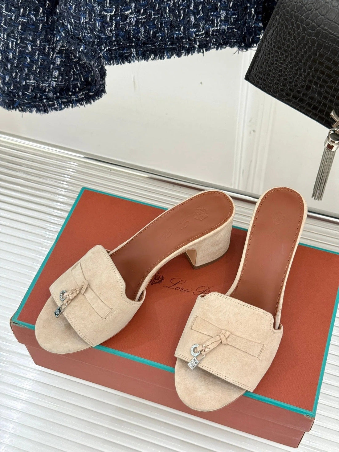 High Heels In Beige Suede And Lambskin