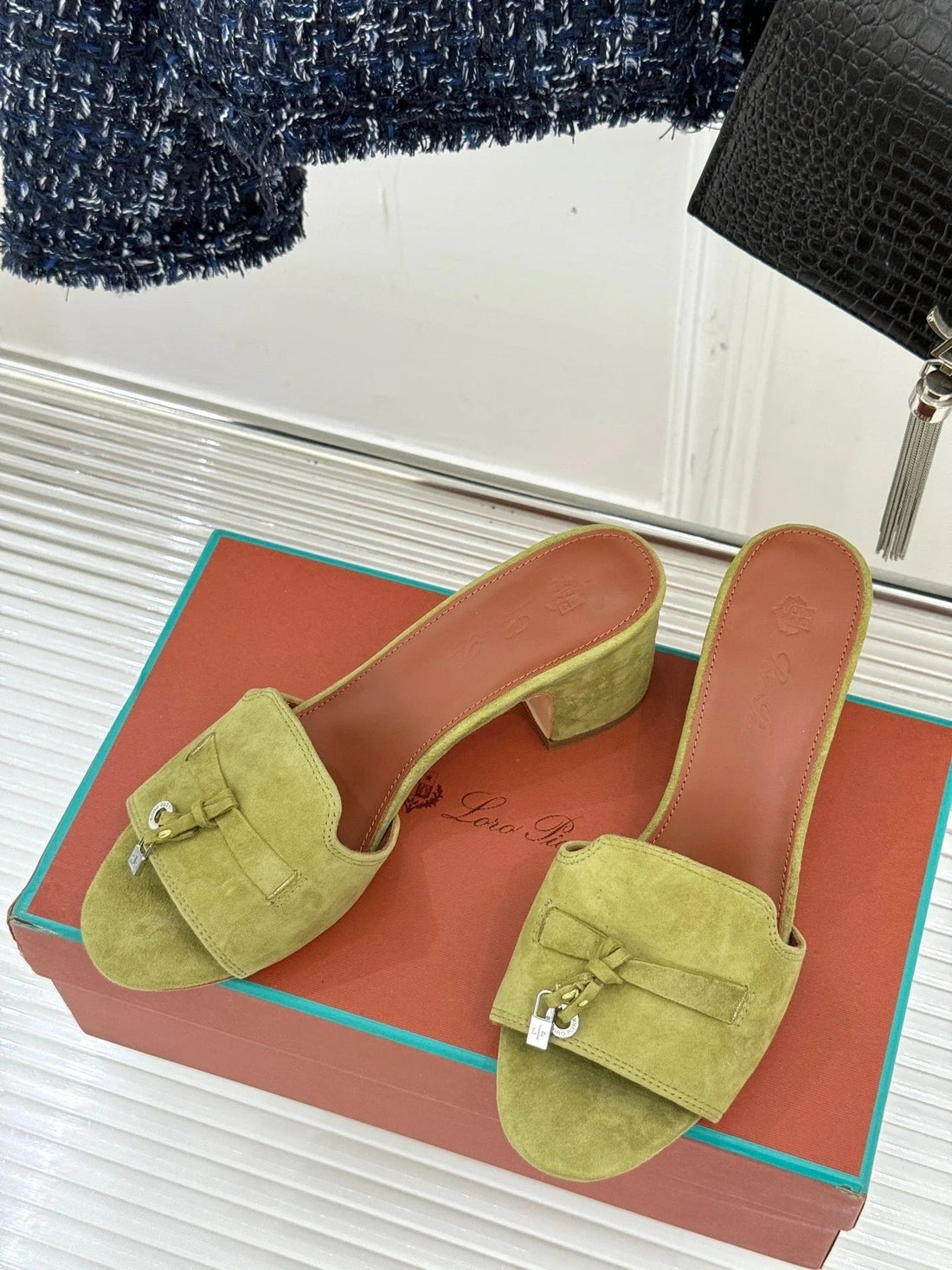 High Heels In Moss Yellow Suede And Lambskin