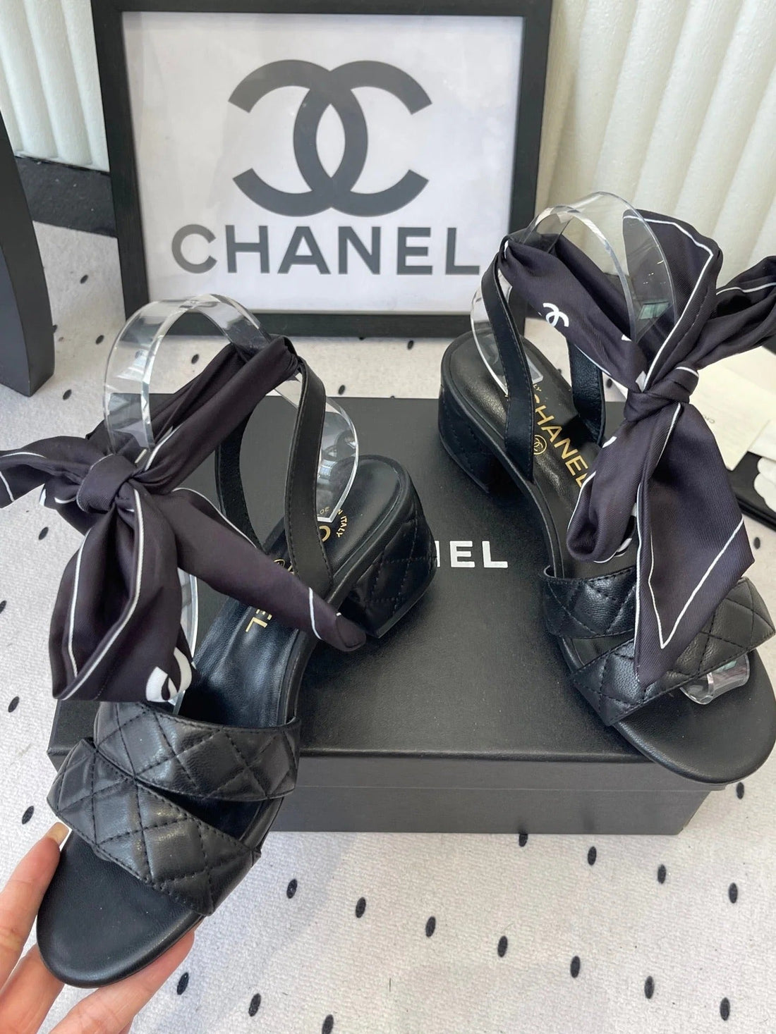 CC 26S Sandals 55 Black Sheepskin 650080