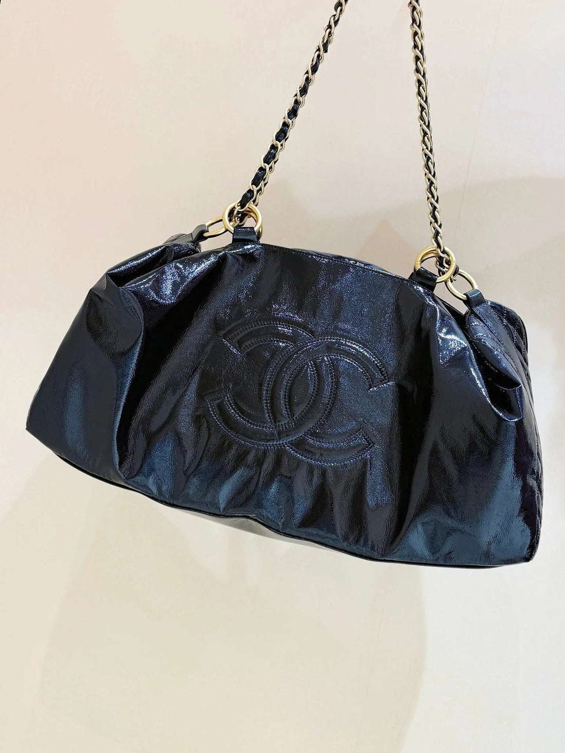 CC 2026 CC Chain Hobo Bag 47CM Black Patent Leather 353039