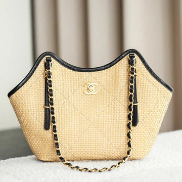 Chanel 2026 Maxi Hobo Bag 28CM Beige Straw Leather 351083