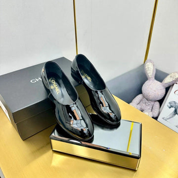 CC Simple Flats 25S In Black Glossy Leather