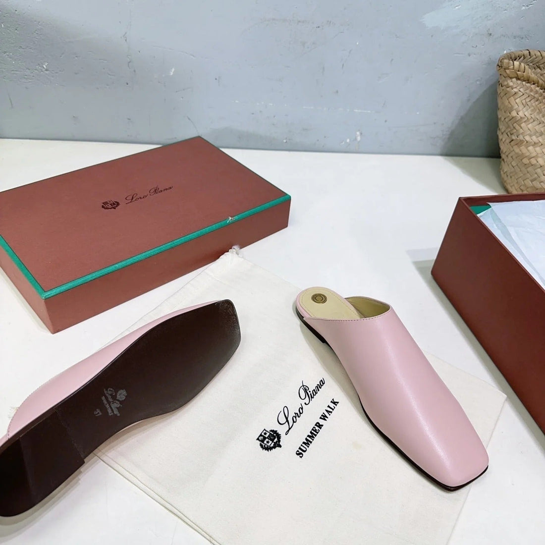 Flat Bubble In Pastel Pink Lambskin