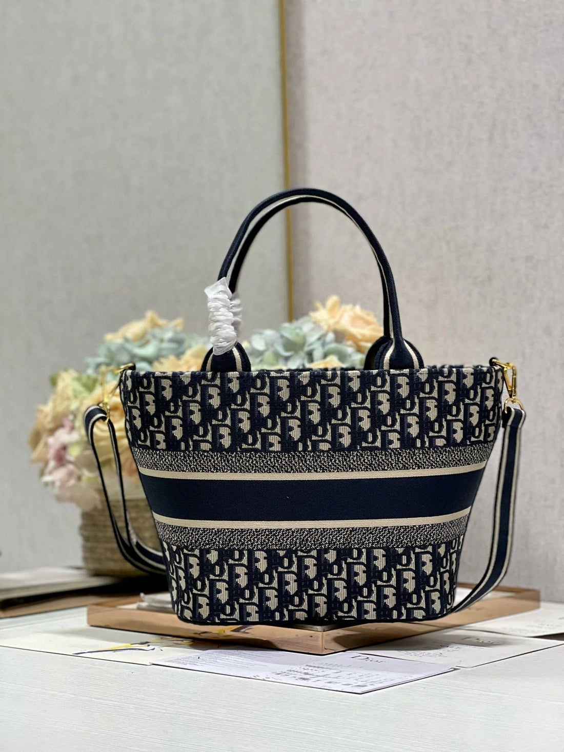 CD New Basket Bag Blue Oblique Embroidery