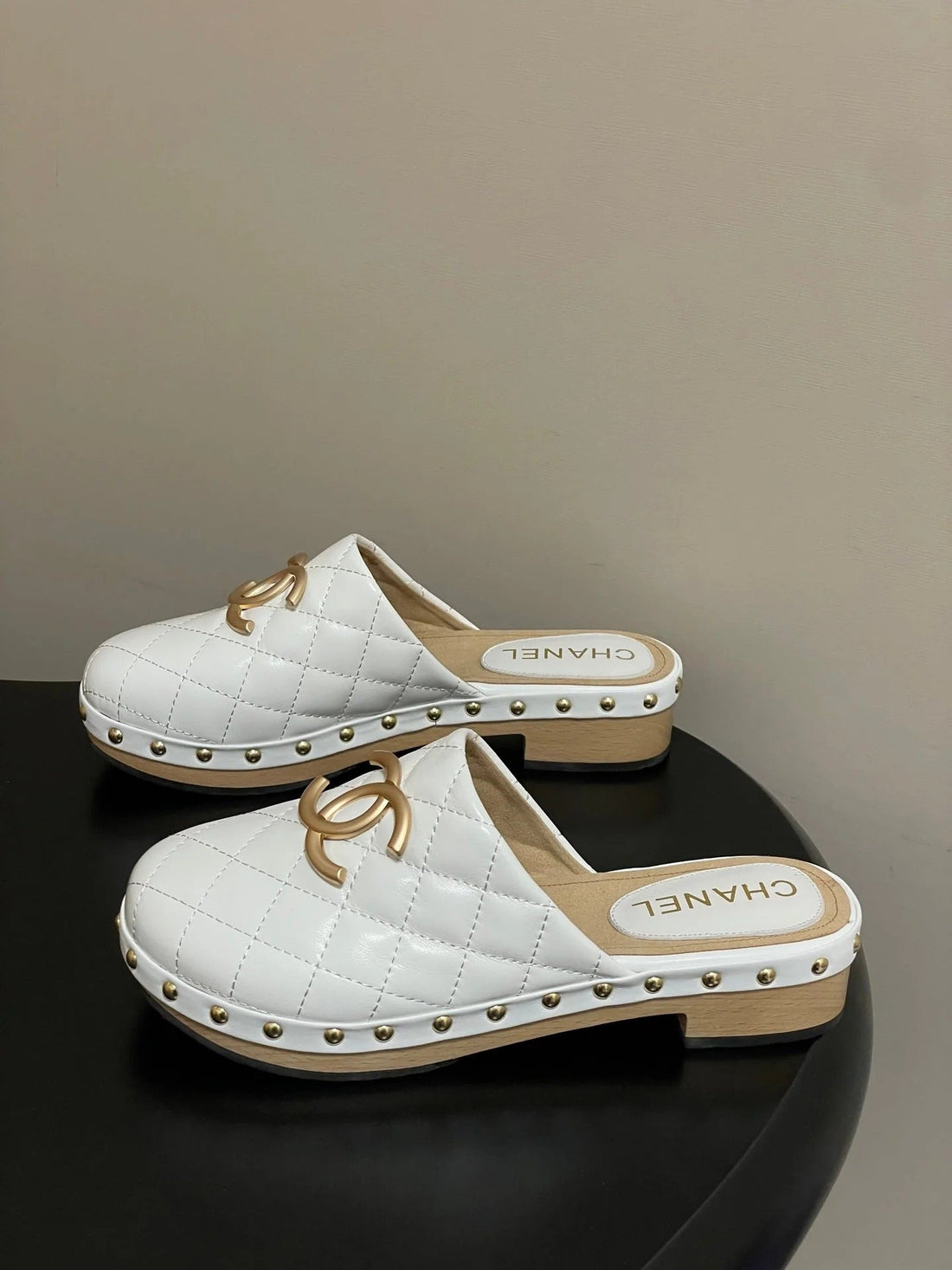 CC 26S Flat Mule White Beige Cowhide 649403