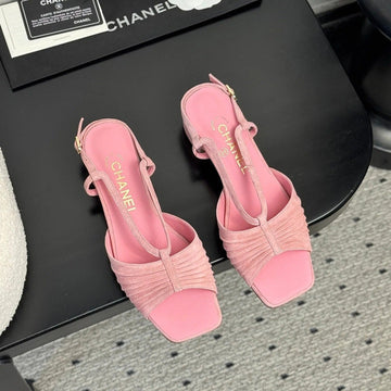 CC High Heels In Pink Quilted Suede