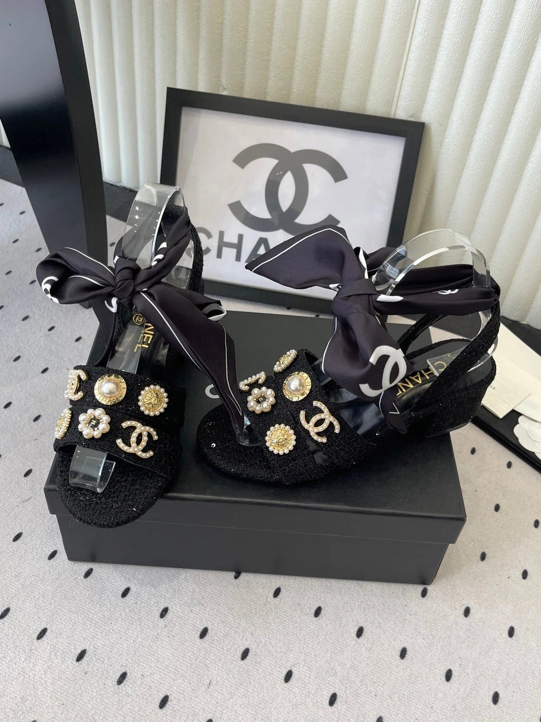 CC 26S Sandals 55 Black Tweed Mixed Gold Charm 650081