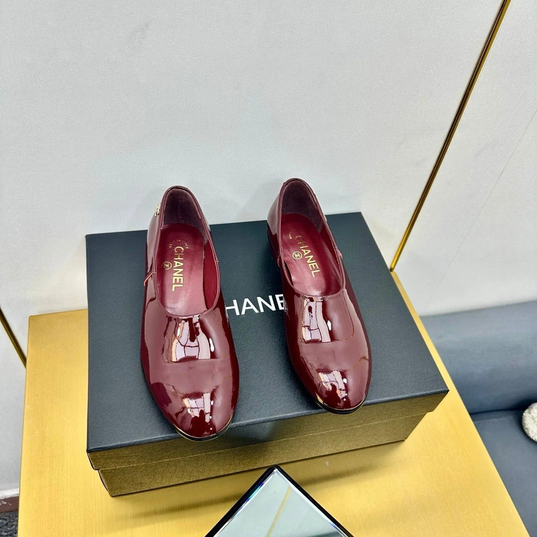 CC Simple Flats 25S In Dark Red Glossy Leather