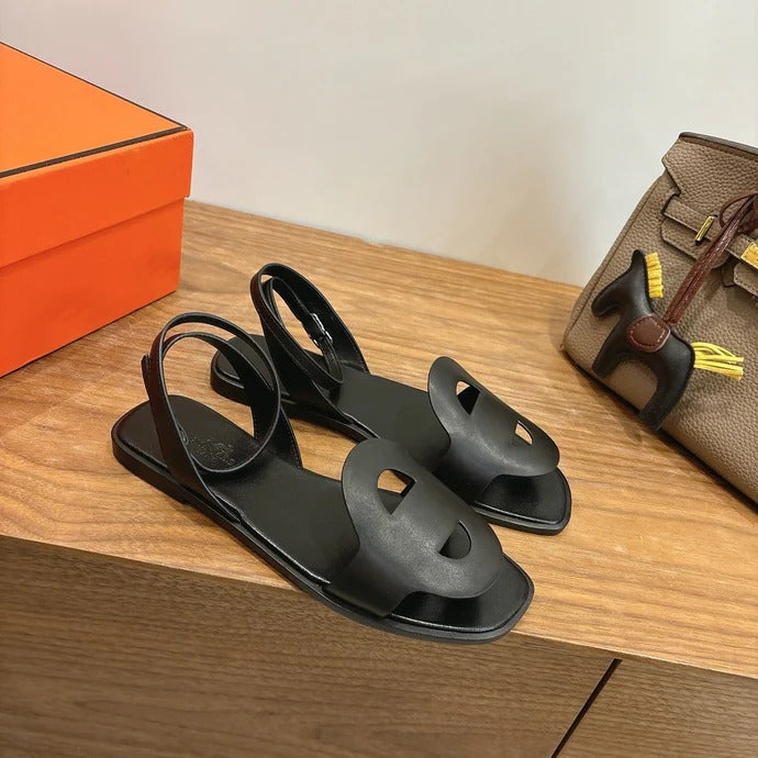 Hm 26SS Flat Sandal Black Calfskin 638412