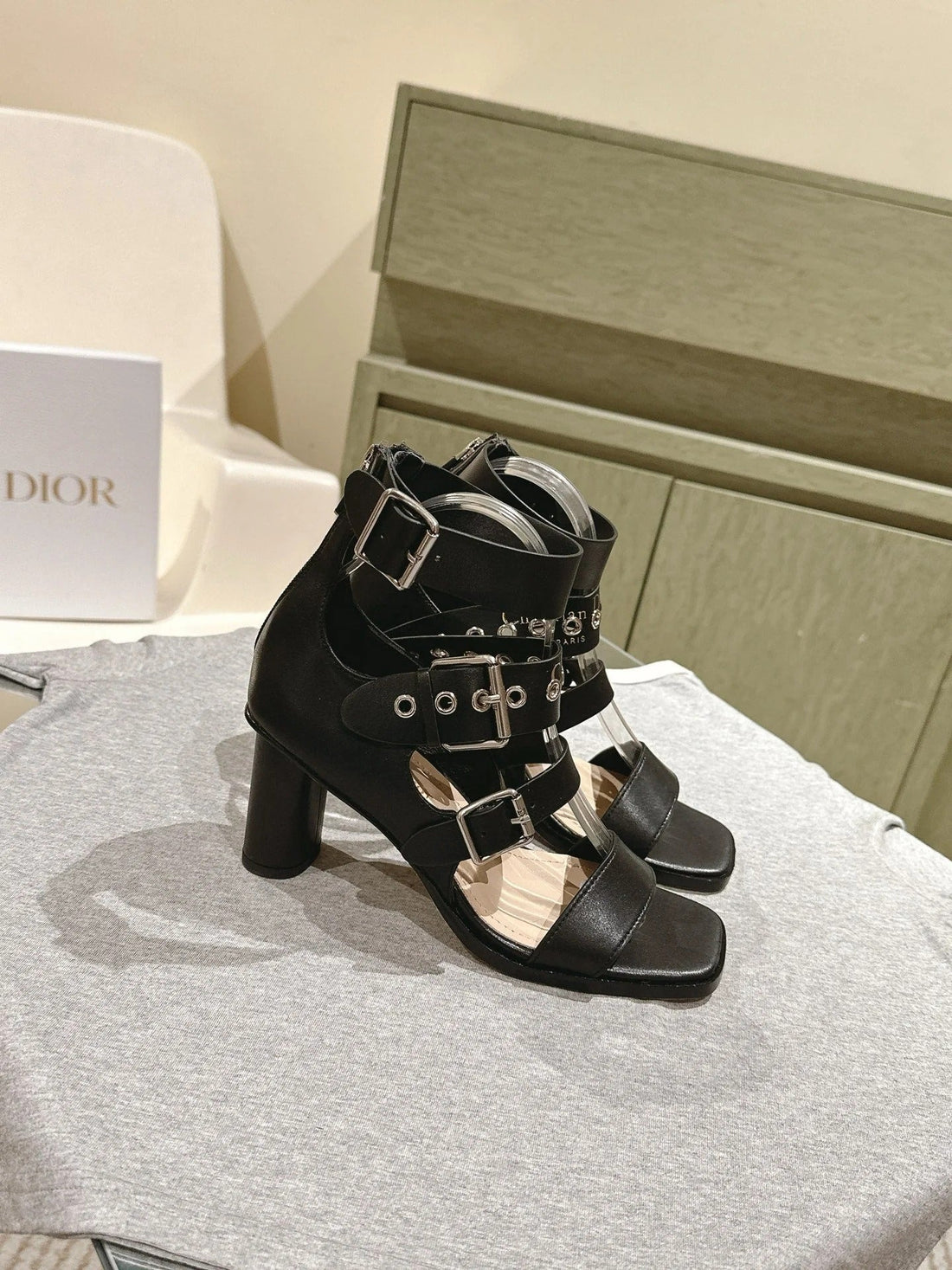 CD 26S High Heel Sandal 65 Black Sheepskin 661537