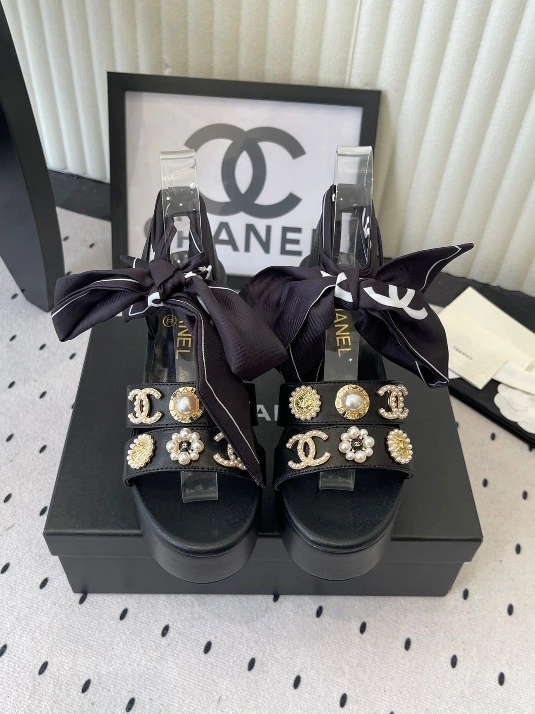 CC 26S Platform Sandals 75 Black Sheepskin Mixed Gold Charm 650091