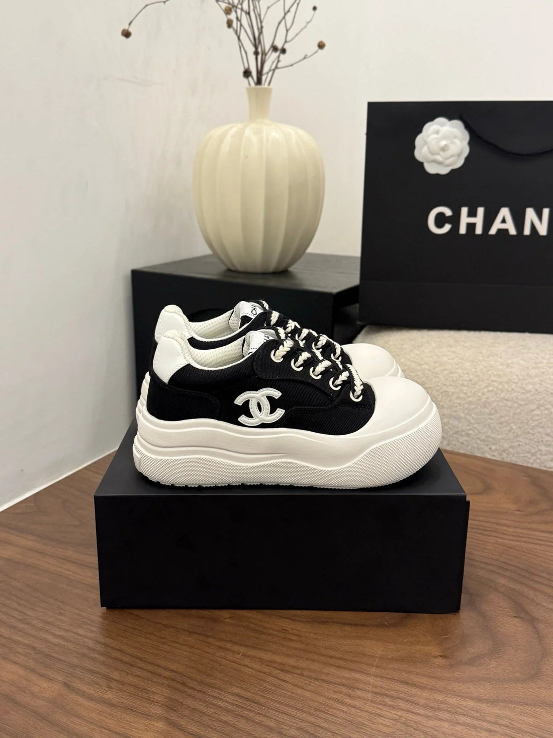 CC 26S Casual Sneaker Black White Canvas Leather 183592