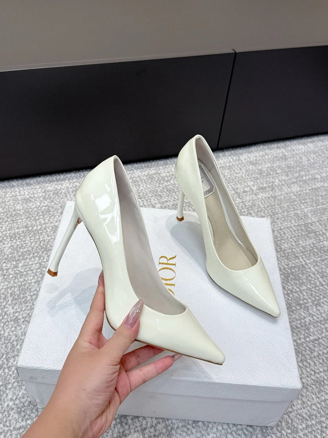 CD 26S High Heels Pump 105 White Patent Leather 661478