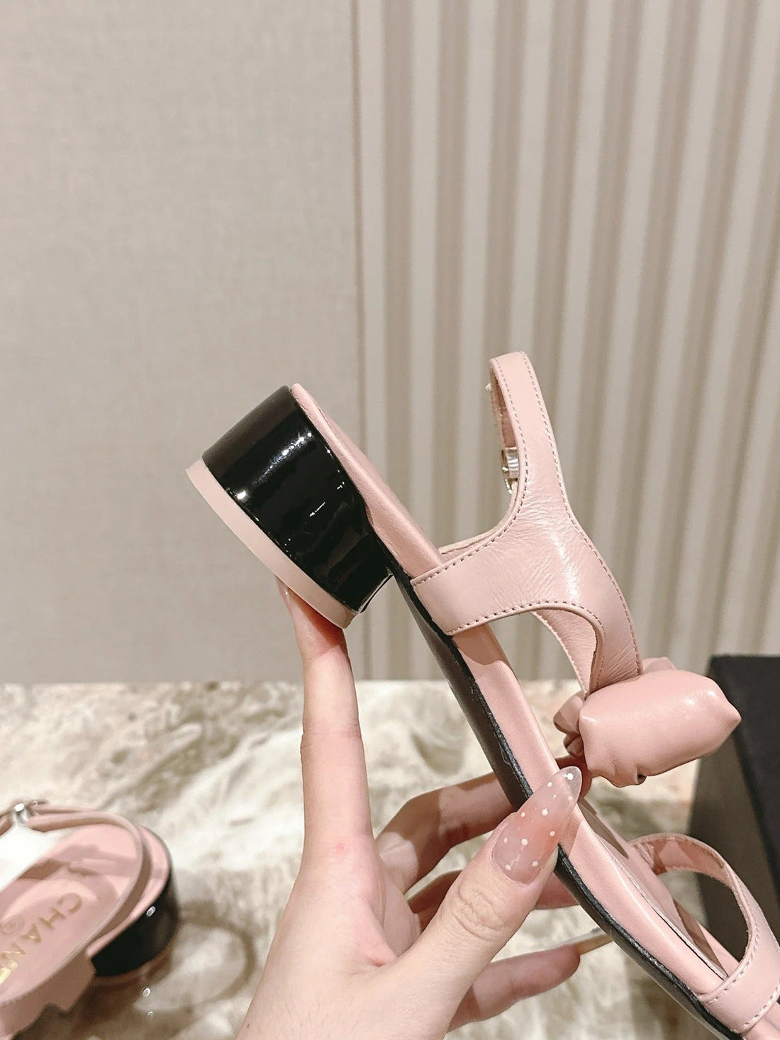 CC 26S Bow Sandals Pink Cowhide 658470