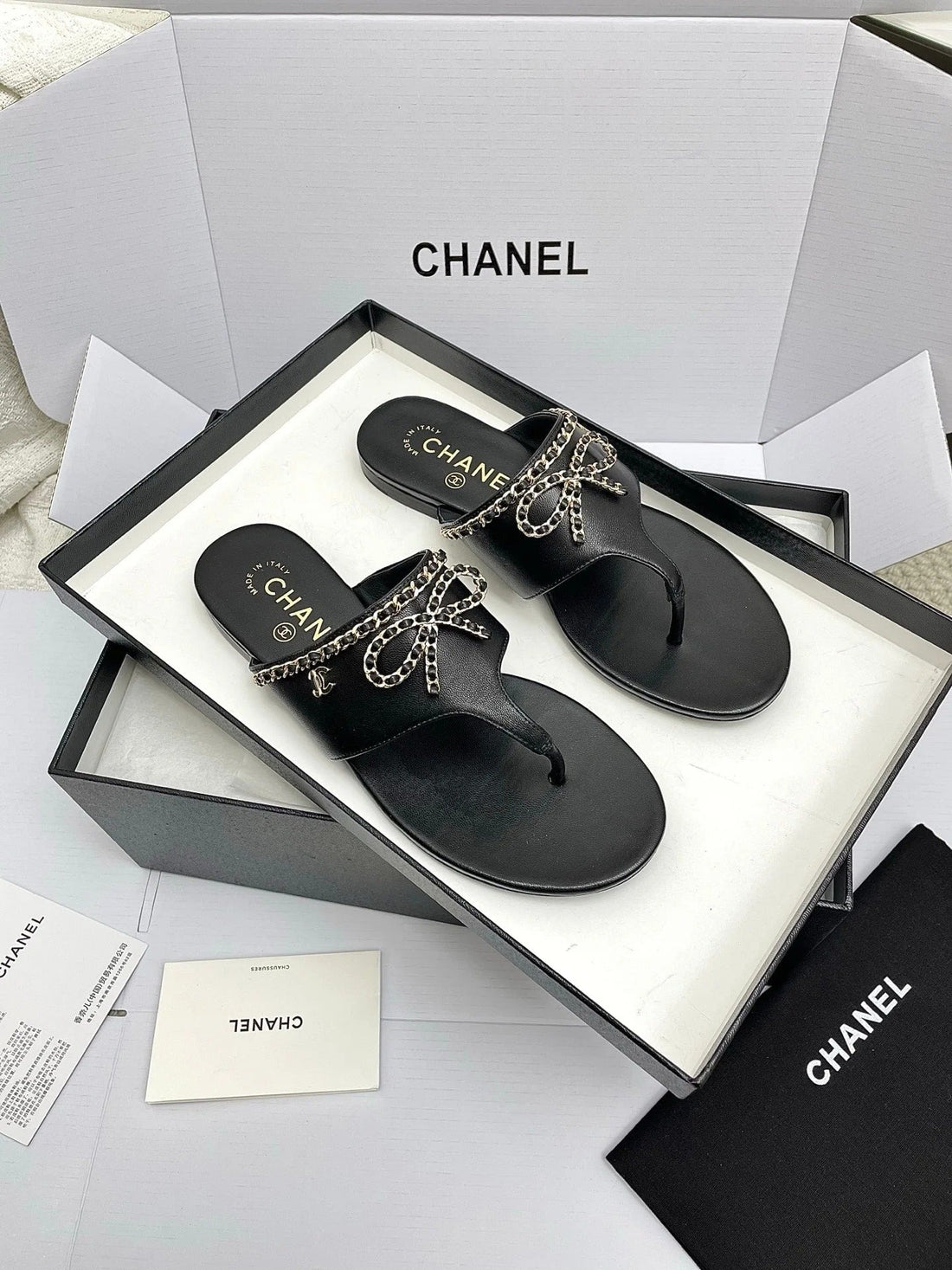 CC 26S Thong Sandals Black Sheepskin 645322