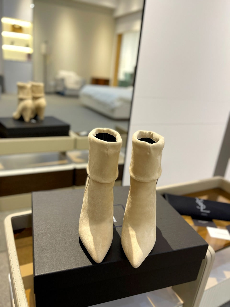 Sl Niki Booties Flax Suede