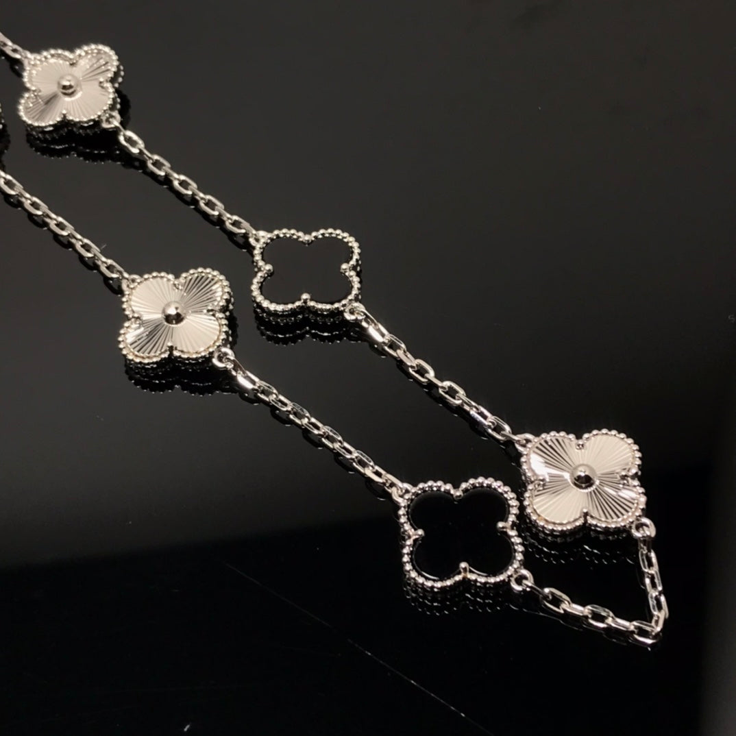 Clover 10 Motif Silver Onyx Silver Necklace