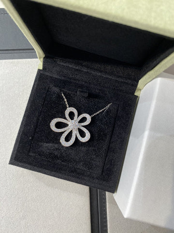 Lace Flower Silver Pendant Diamond Necklace