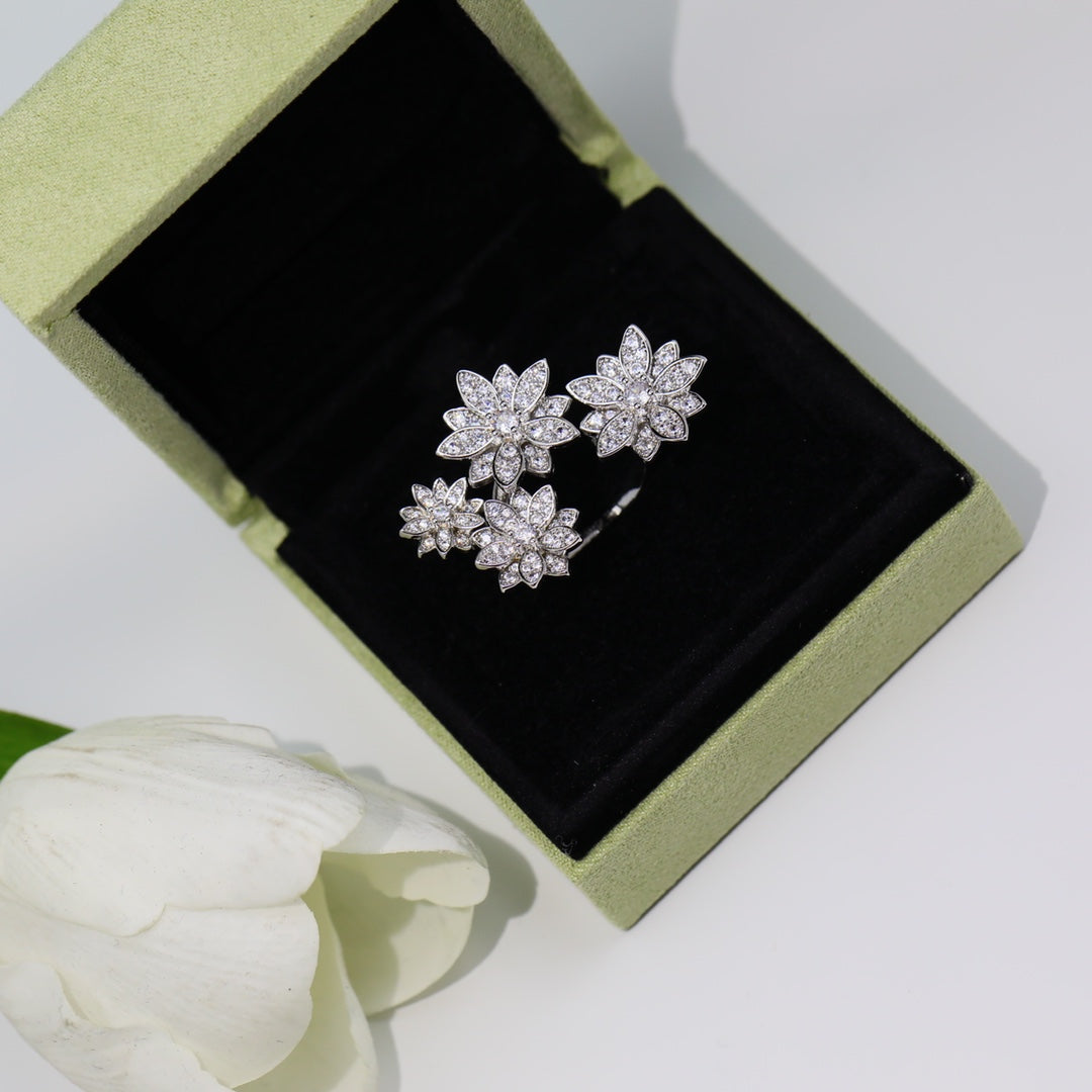 Four-Flowers Silver Diamonds Ring