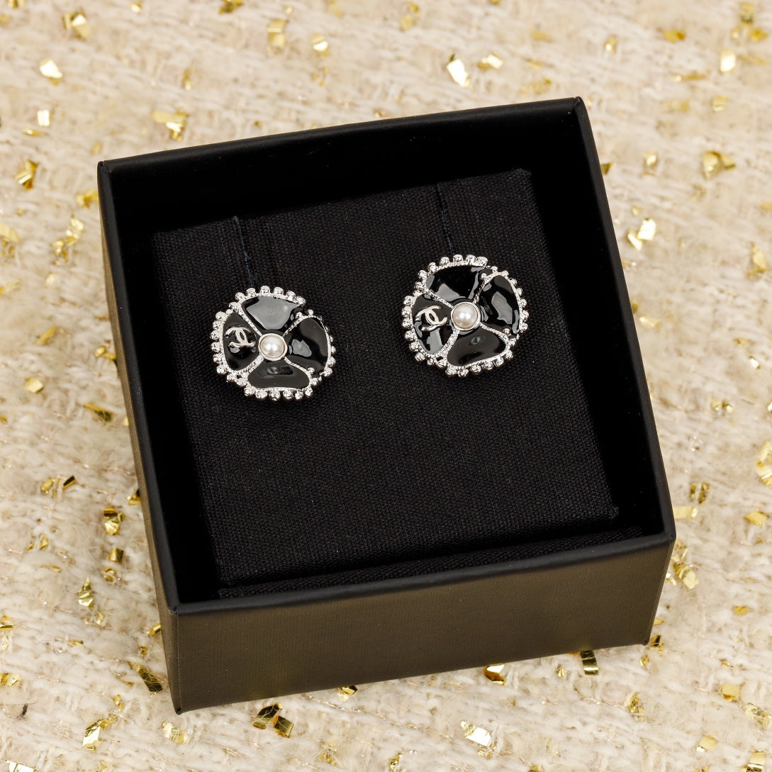 Double C Small Camellia Gold Earrings