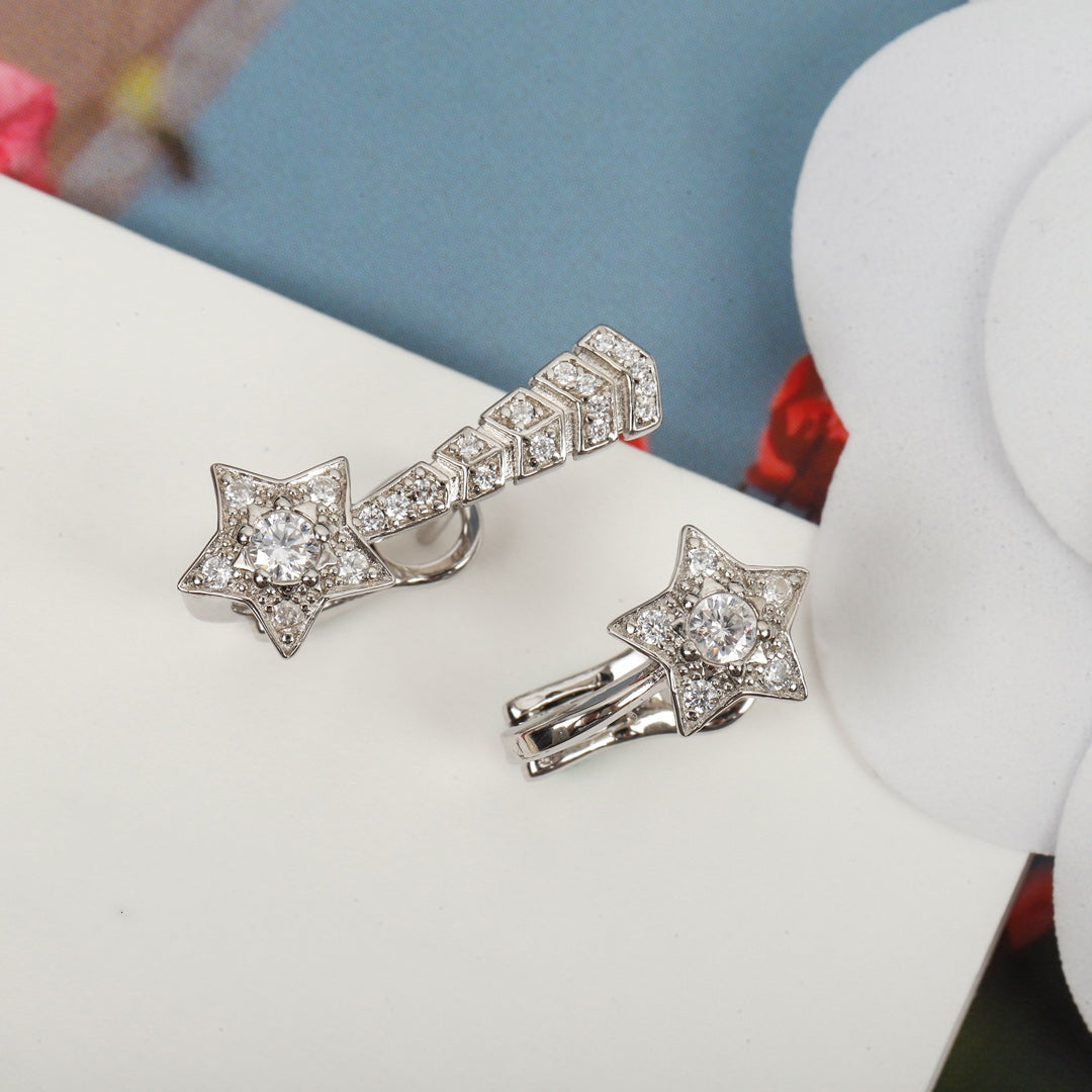 Comette Etoille Diamonds Flug Silver Earrings