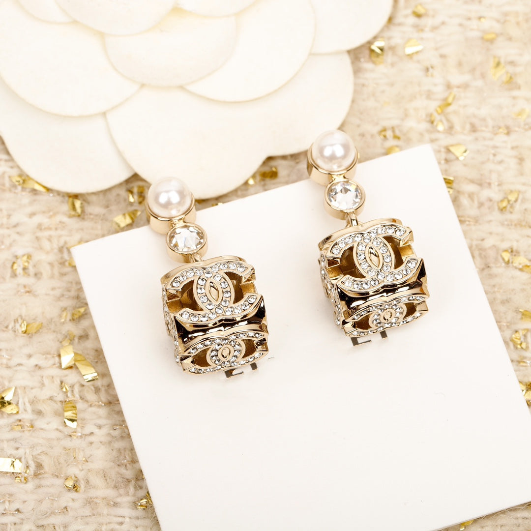 Chane 23 Full Diamond Sieve Double C Gold Earrings