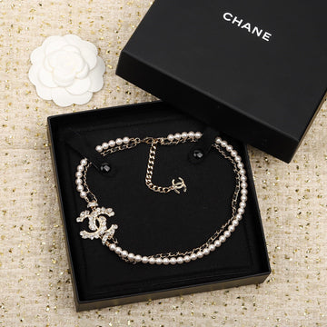 Chane Pearls And Leather Straps Gold Necklace Type 1