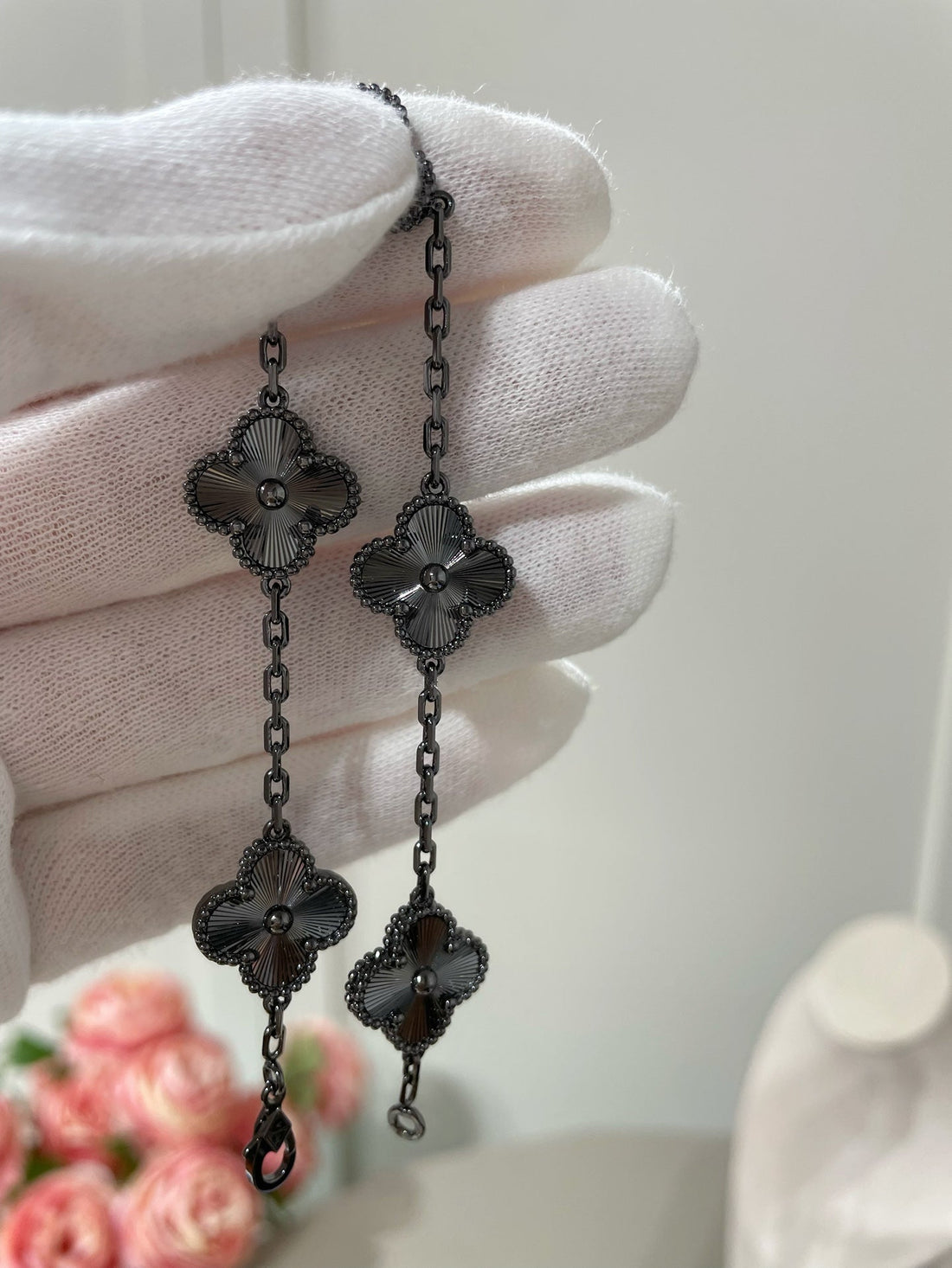 Clover 5 Motif Black Bracelet