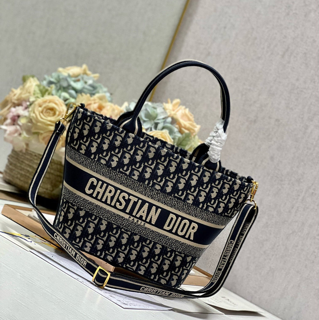 CD New Basket Bag Blue Oblique Embroidery