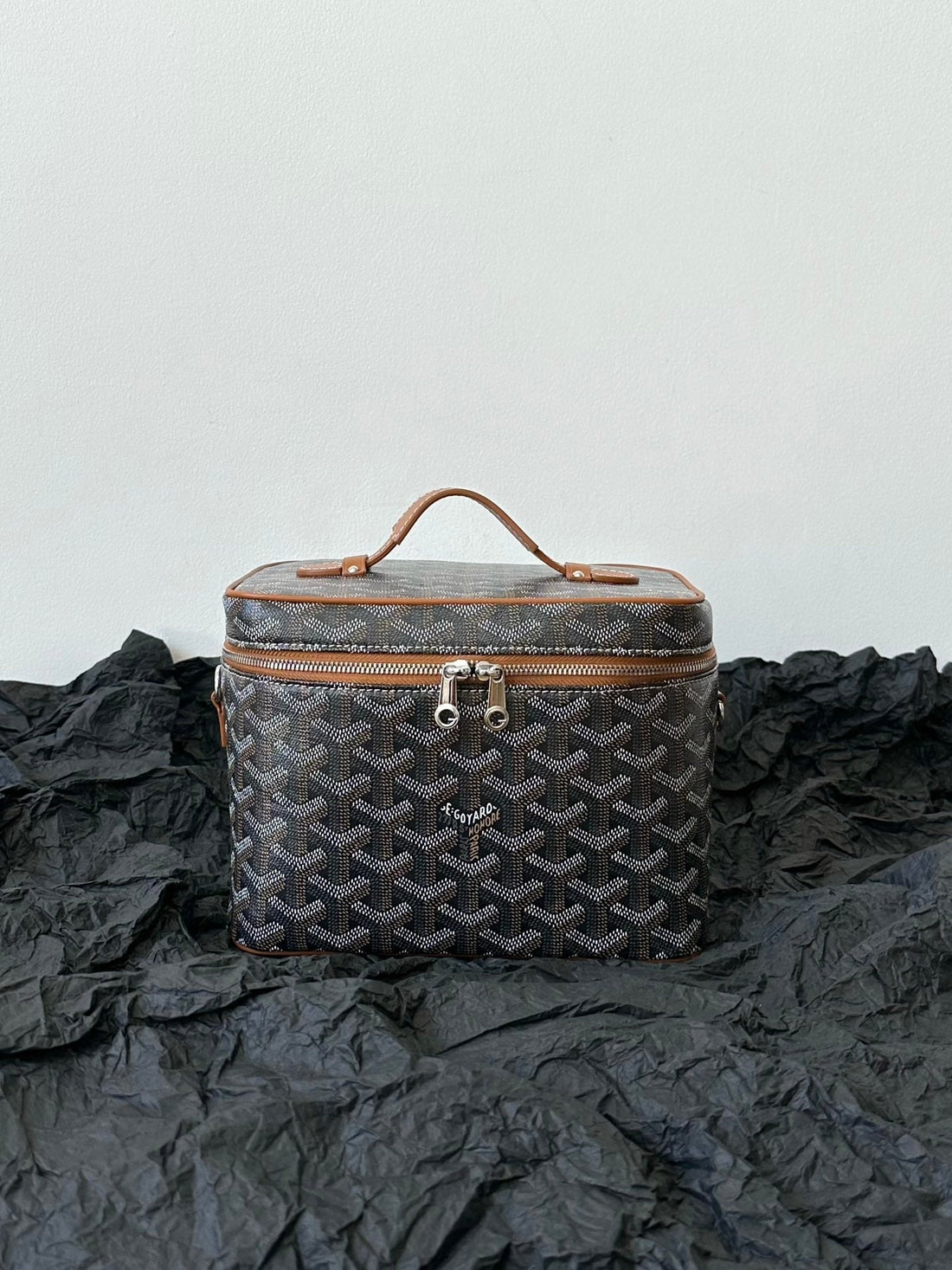 Goya Makeup Box Bag 20CM Black And Tan Canvas