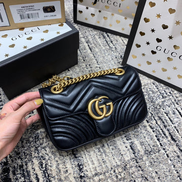 GG Marmont 22CM Black Calfskin Gold Hardware