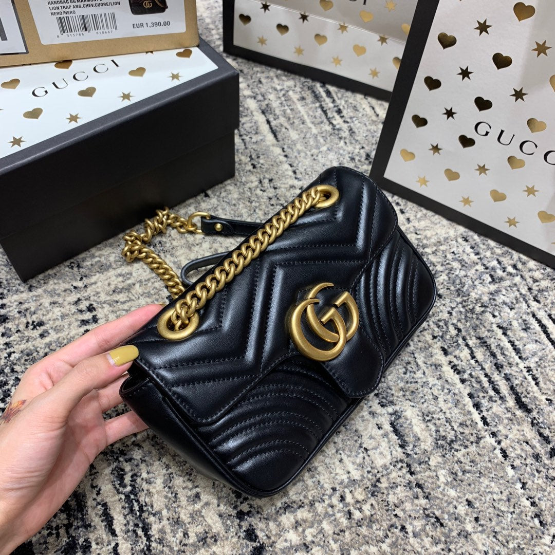 GG Marmont 22CM Black Calfskin Gold Hardware