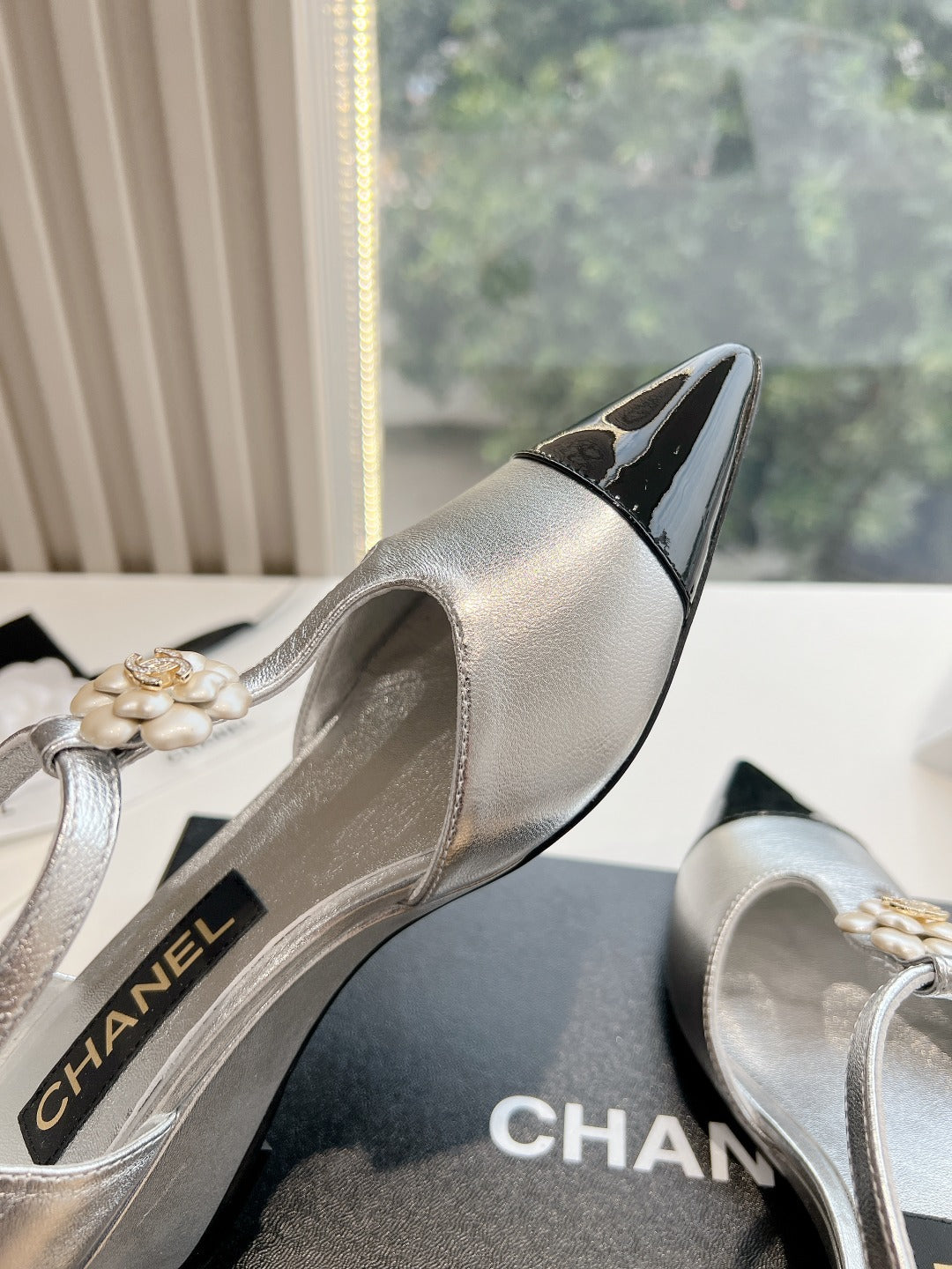 CC 25S Camellia T Strap Slingback 50MM Black Sliver Calfskin&Sheepskin 413324